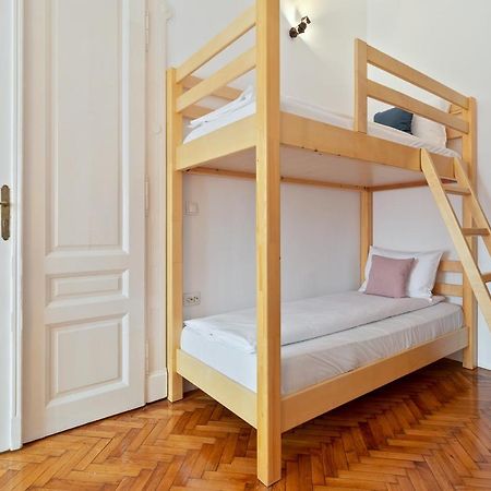 Roman Flat Oradea Luaran gambar
