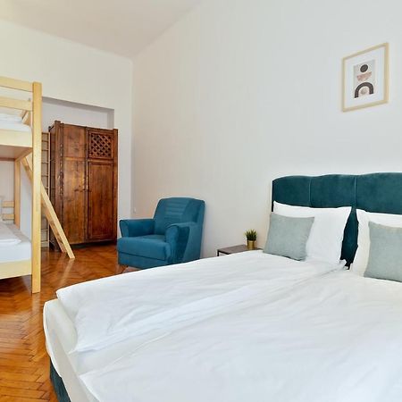 Roman Flat Oradea Luaran gambar